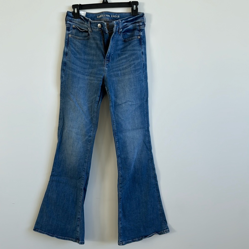 American Eagle Next Level Flare Jeans Size 6